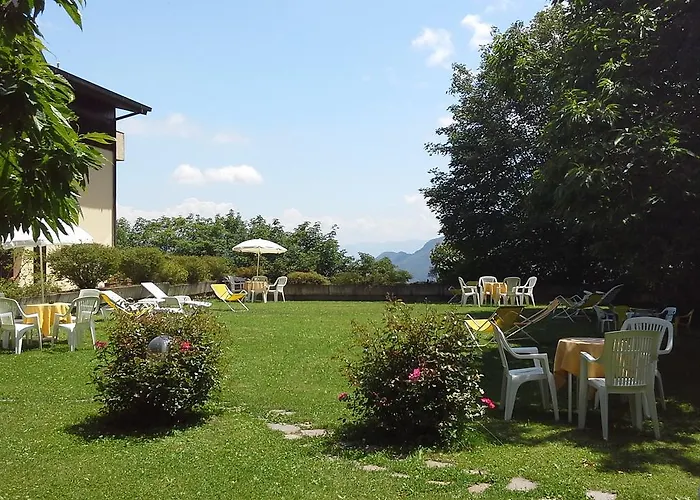 Tirolo فندق سيستولا